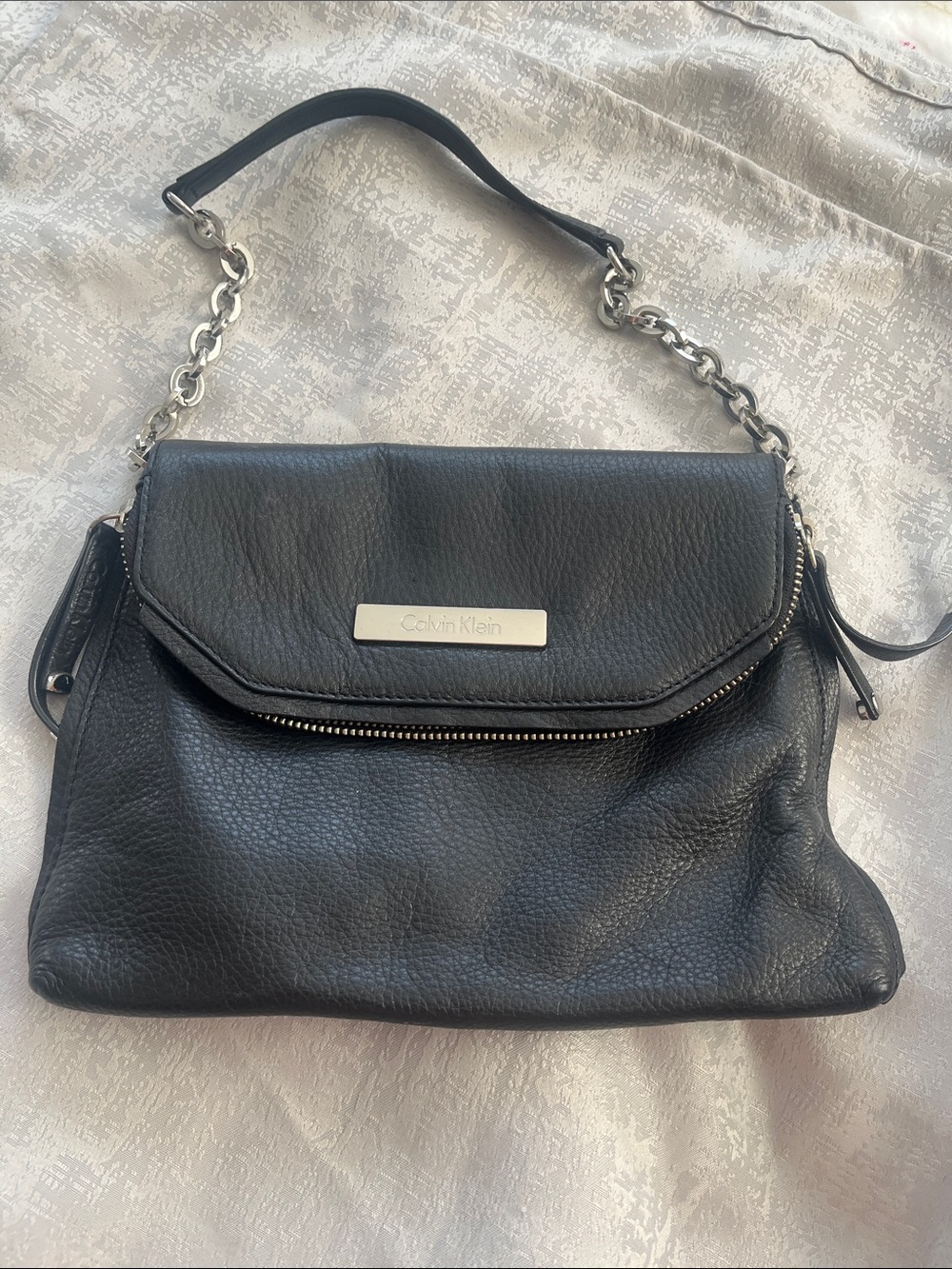 Calvin Klein Black Leather Shoulder Bag with Chain Accent